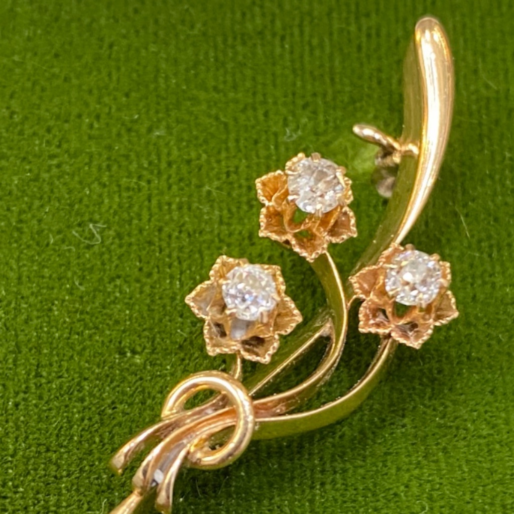 14k Solid Yellow Gold Vintage .075 Diamond Flower Pin Brooch